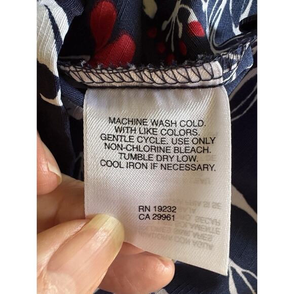 Alfred Dunner Women’s Sz 12P Dark Blue, Red, White Print Short Sleeve Blouse - Picture 10 of 13